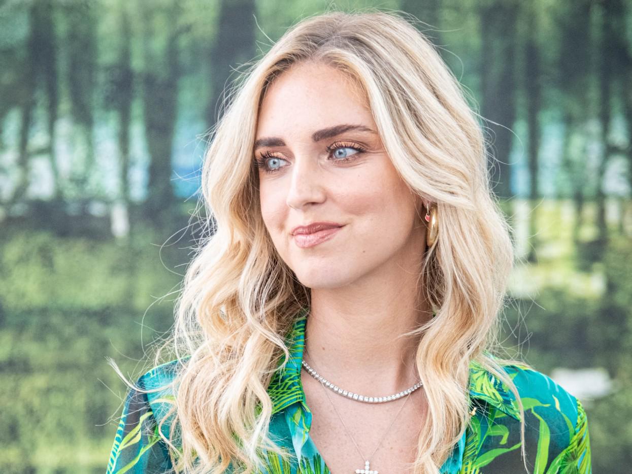 Chiara Ferragni, a cake and social birthday wishes